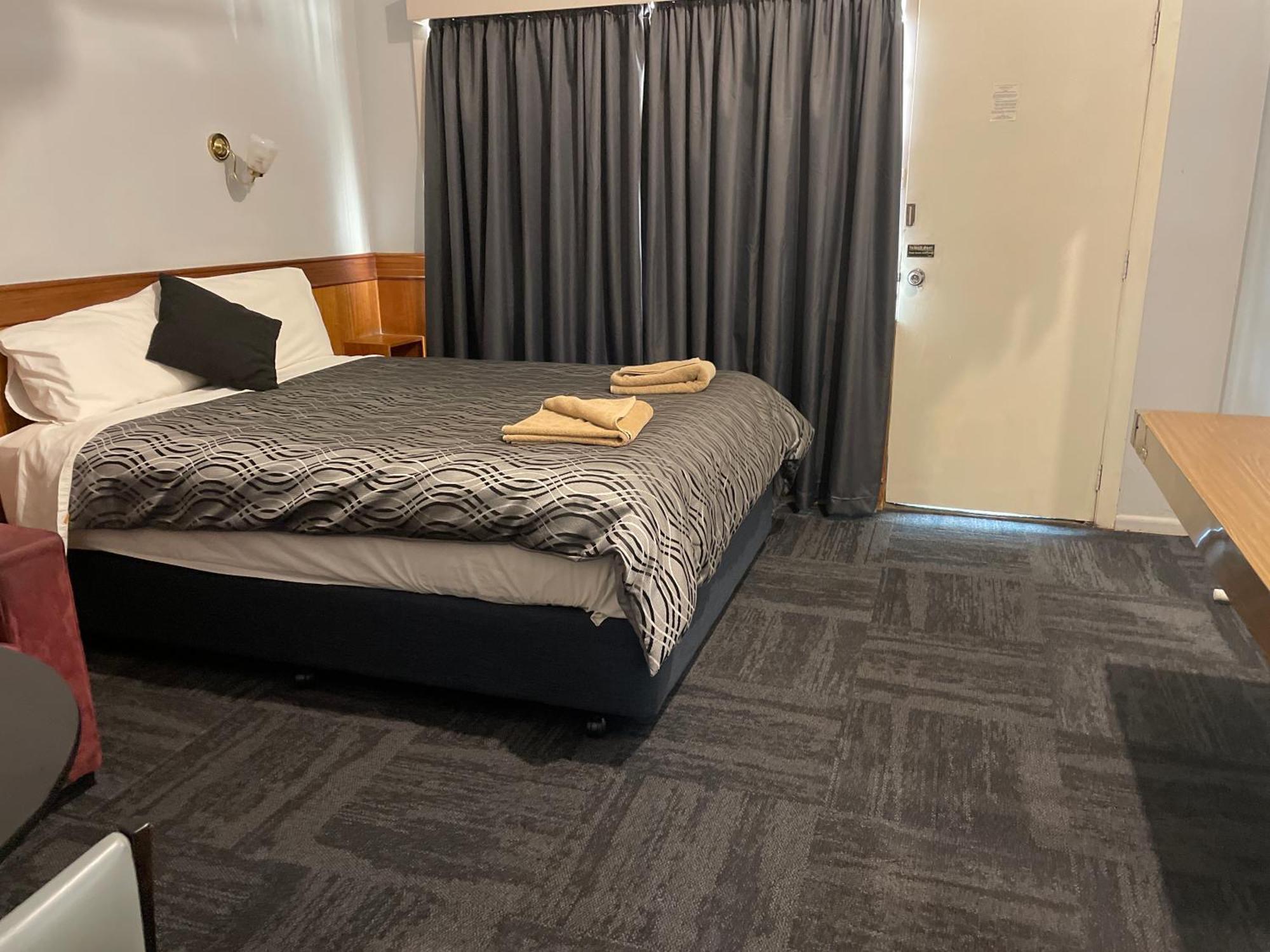 County Lodge Motor Inn West Wyalong Kültér fotó