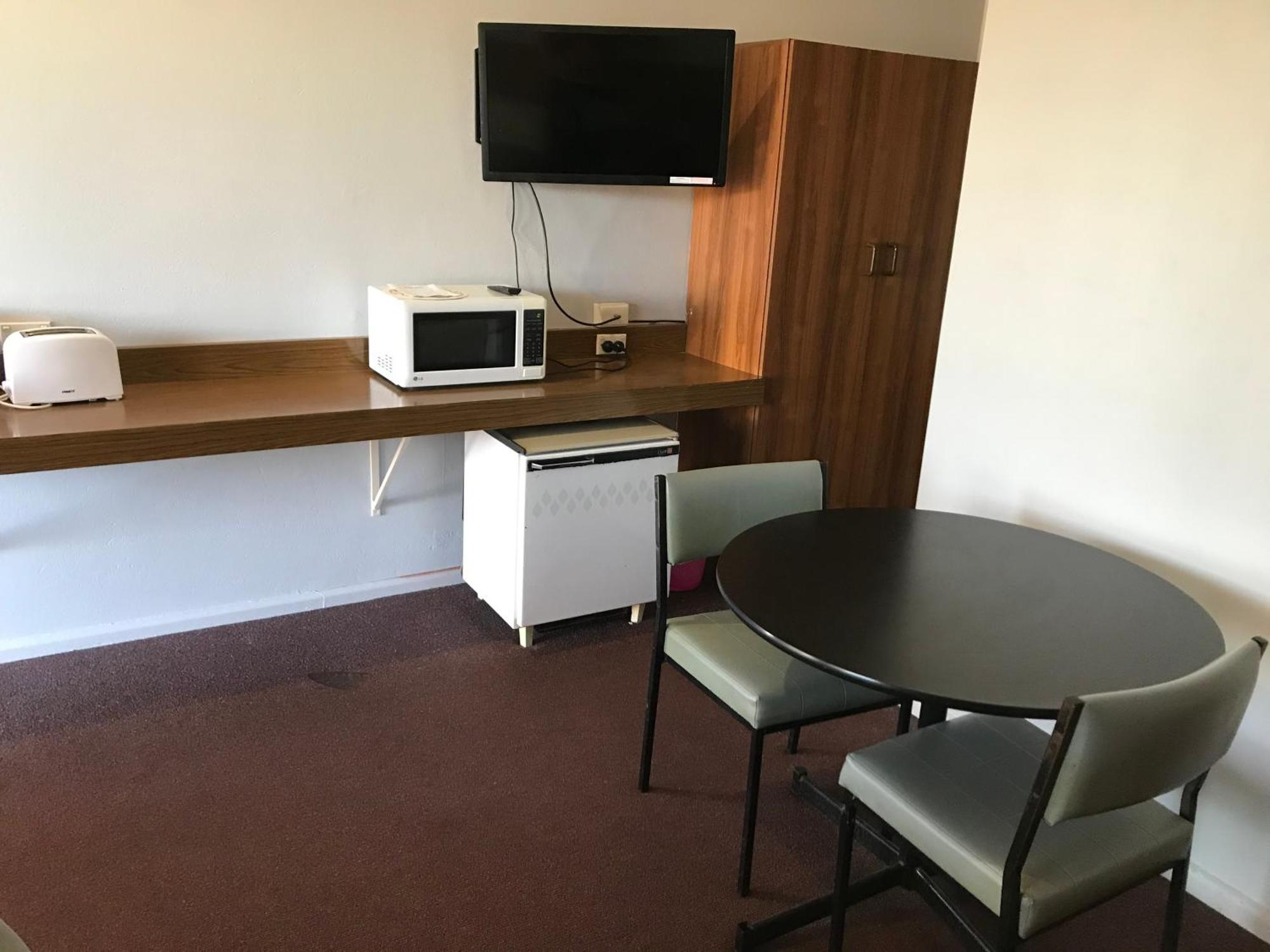 County Lodge Motor Inn West Wyalong Kültér fotó