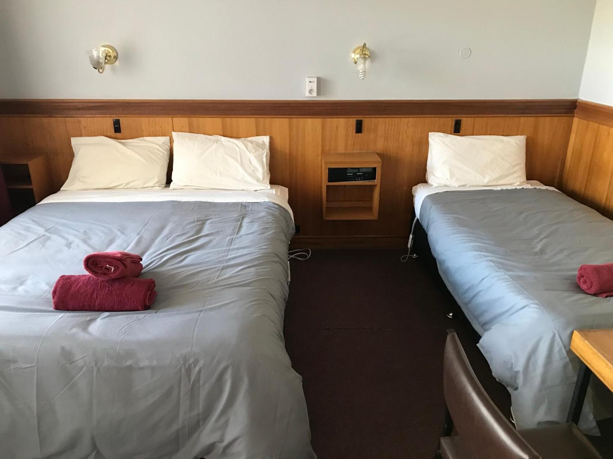 County Lodge Motor Inn West Wyalong Kültér fotó