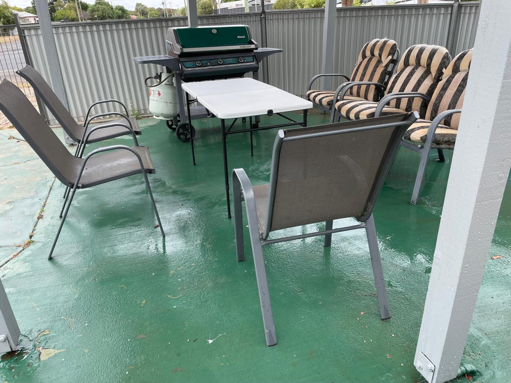 County Lodge Motor Inn West Wyalong Kültér fotó