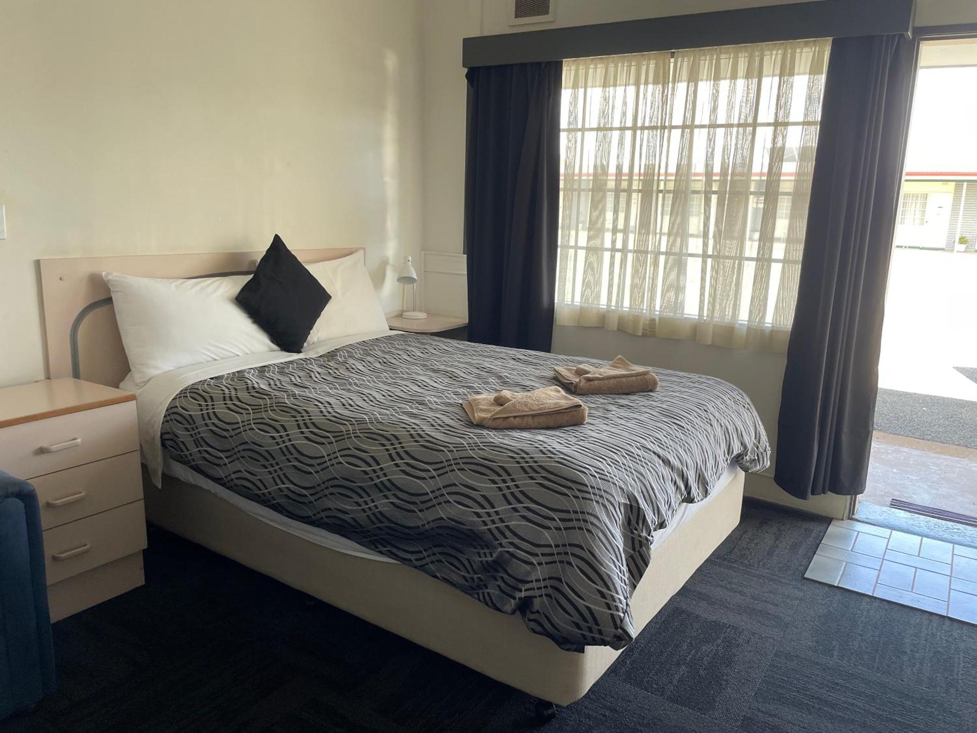 County Lodge Motor Inn West Wyalong Kültér fotó